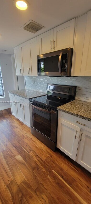 Foto principal - 90 Isle of Venice Dr