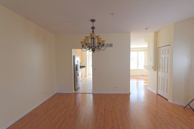 Foto del edificio - 2762 N Greenwood Ave