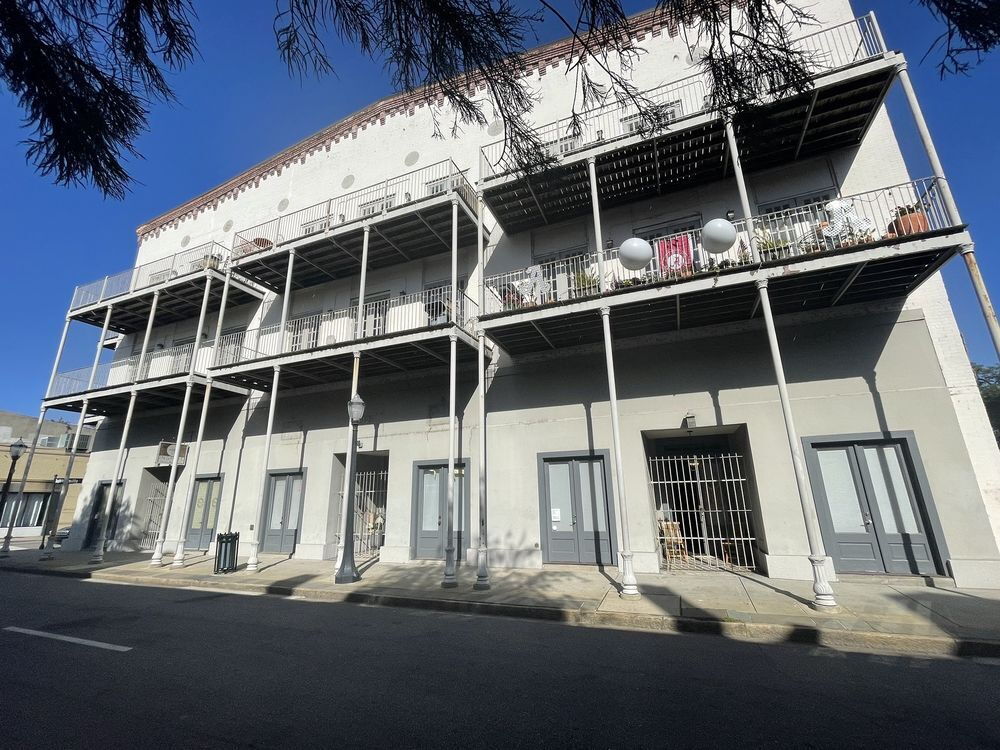 Charming Furnished Condo in the Heart of Downtown Mobile Enjoy city living in this beautifully f... - Charming Furnished Condo in the Heart of Downtown Mobile  Enjoy city living in this beautifully f...