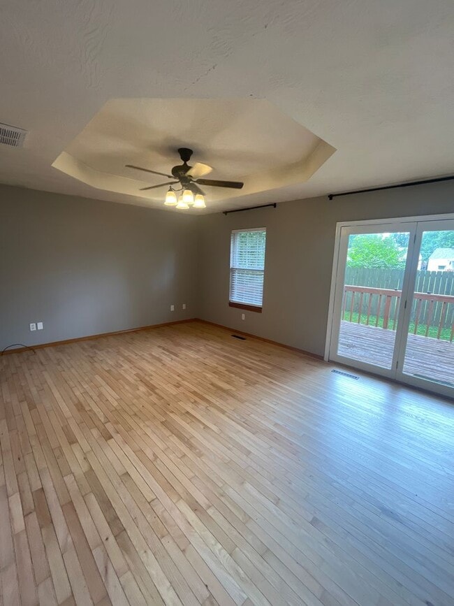 Building Photo - Sit Back, Relax. Your New home Awaits.