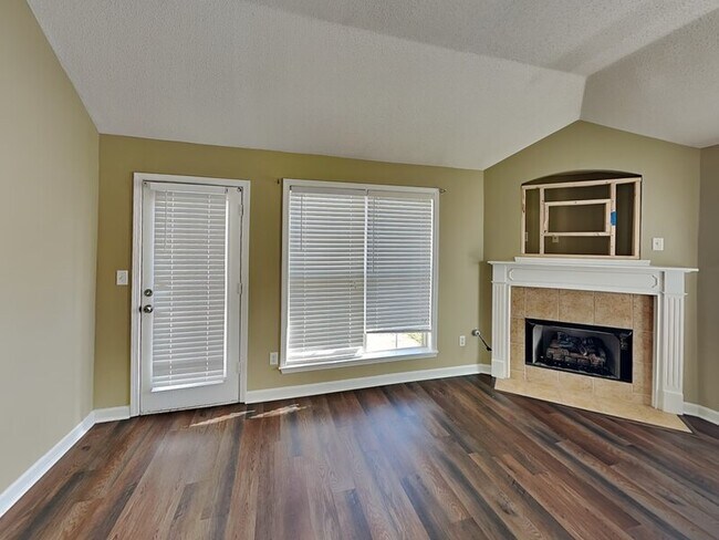 Foto del edificio - 7513 Easterly Ln