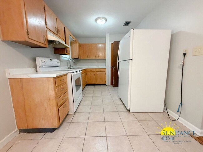 Building Photo - Great 4 Bedroom Home in Fort Walton Beach