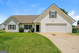 Building Photo - 320 Woodland Ridge Cir