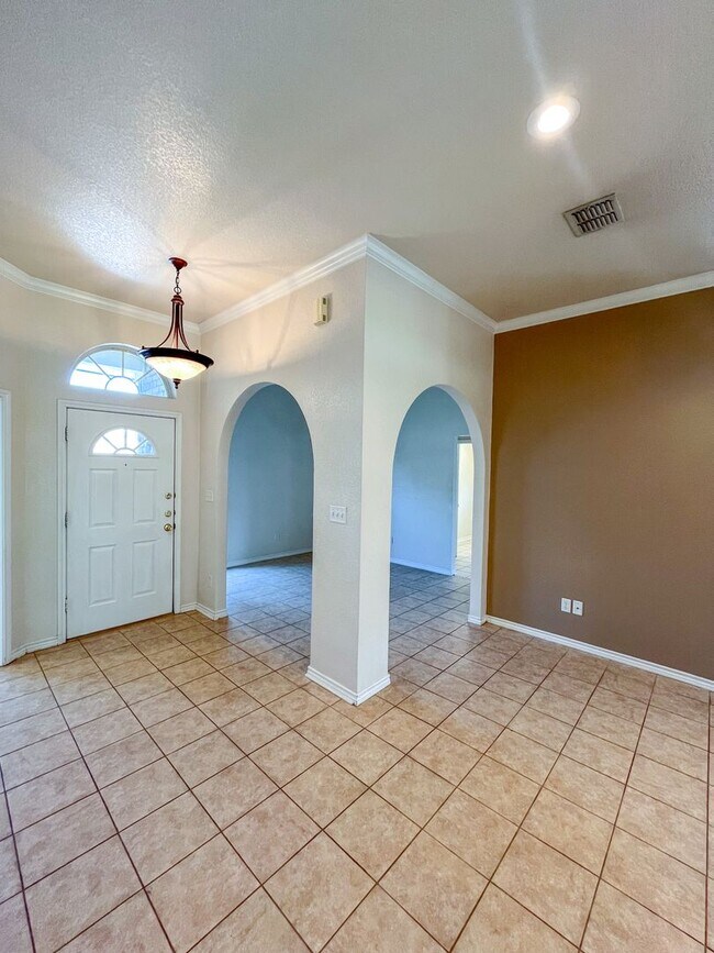 Foto del edificio - Available NOW!!!! This charming 1 story, 3...