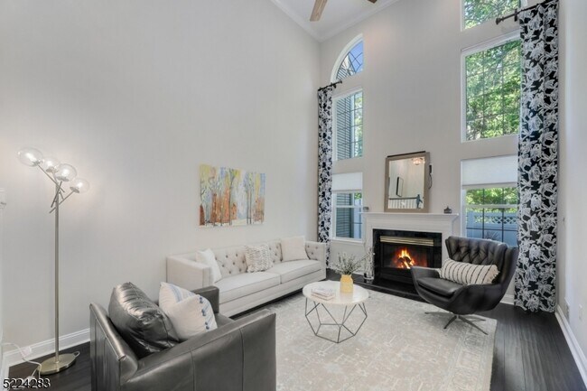 Building Photo - 13 Knox Ct