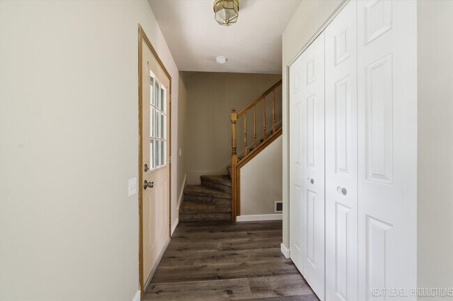 Building Photo - 1598 St Andrews Cir