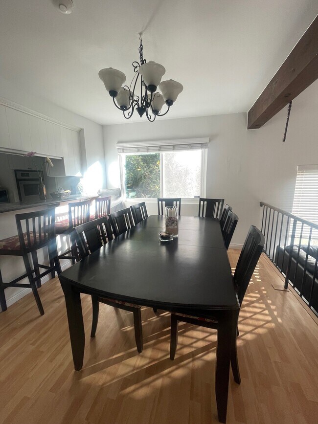 Foto del edificio - 1307 Aviation Blvd