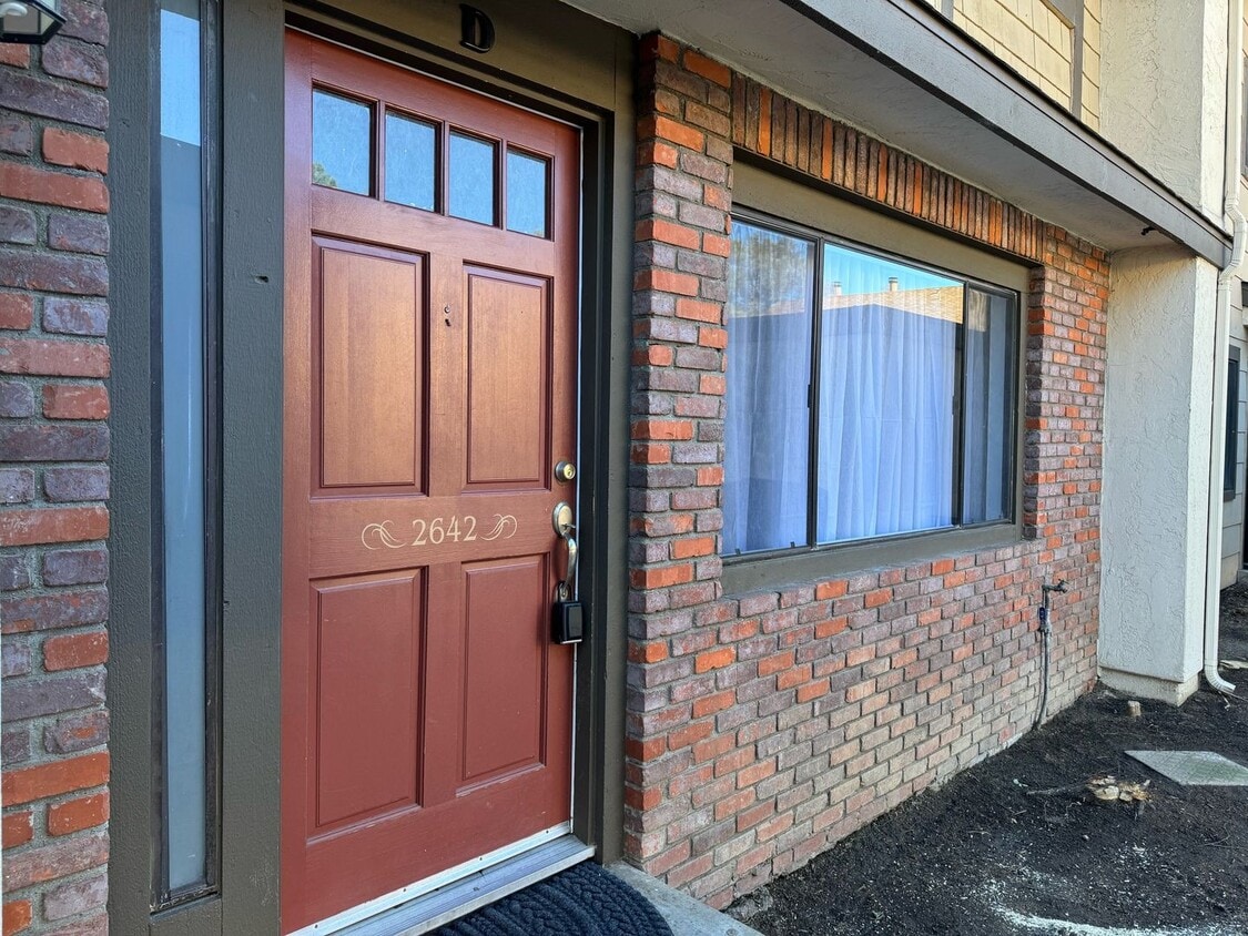 Primary Photo - UPDATED 3BR/1.5BA CONDO in ALPINE availabl...