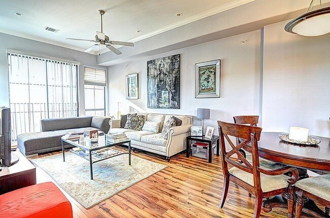 Building Photo - 100 McGowen St