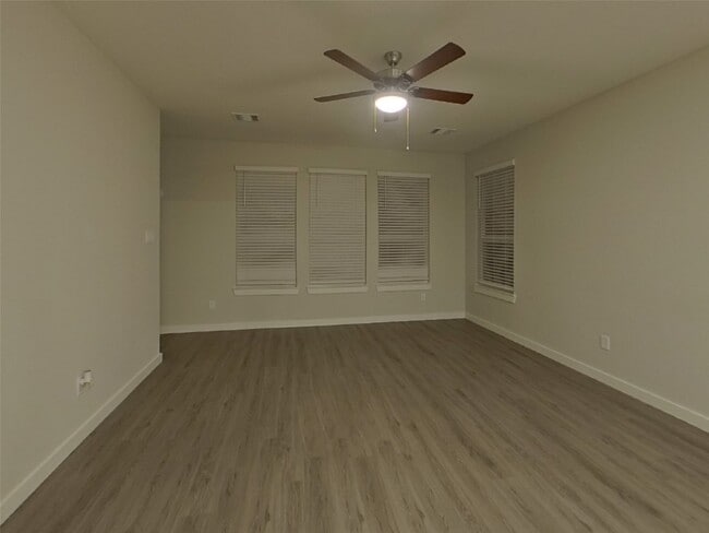 Building Photo - 23643 Gibson Frst Dr