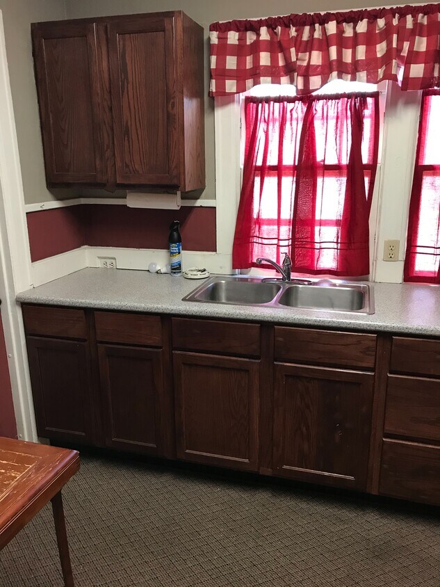 Foto principal - 322 E 1st Ave