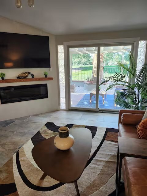 Foto del edificio - 3177 Bel Air Dr