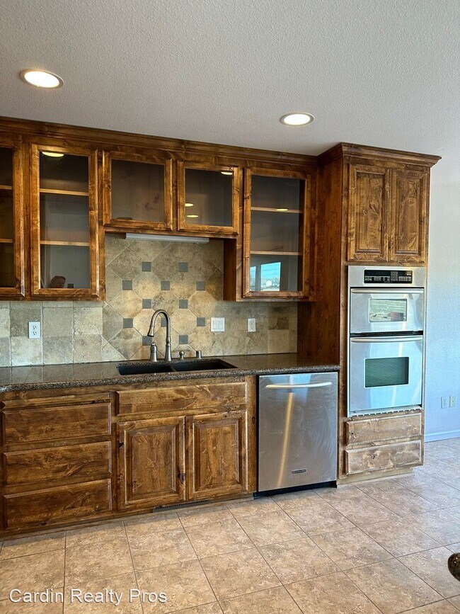 Foto del edificio - 3 br, 2 bath House - 1350 Brush Drive