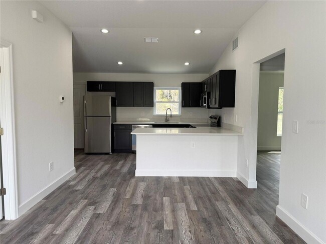 Foto del edificio - 14 Locust Rad