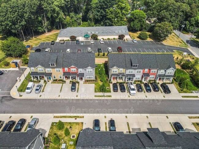 Foto del edificio - 4509 Josephine Ln