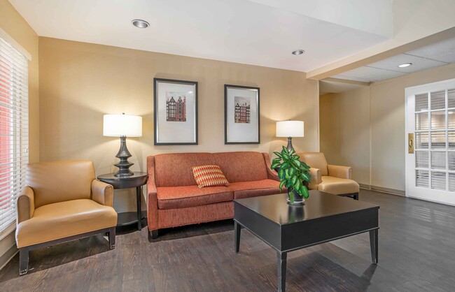 Lobby and Guest Check-in - Furnished Studio - Louisville