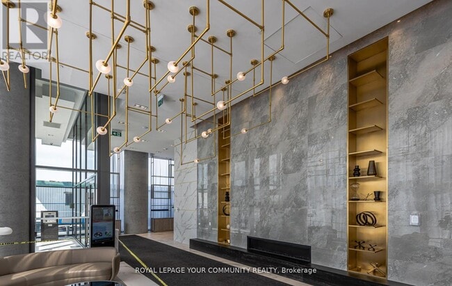 Photo du bâtiment - 5 Buttermill Ave.