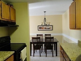 Foto del edificio - 1 Post Oak Ln
