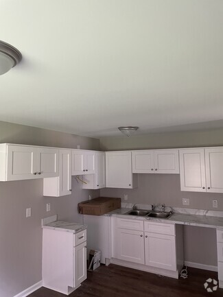 Building Photo - 1417 Cherrycrest Dr