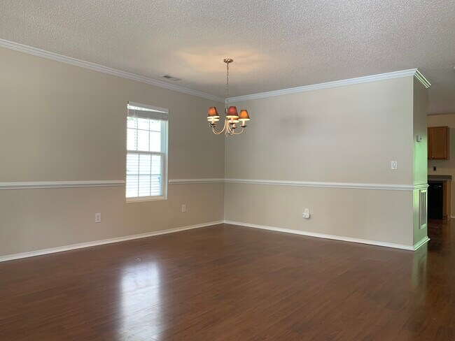 Foto del edificio - 2803 Thoreau Dr