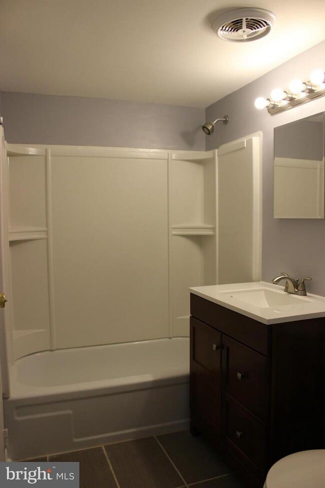 Building Photo - 2316 Freetown Ct