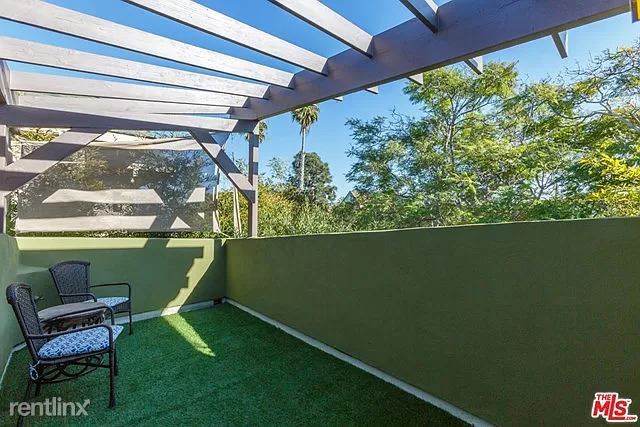 Building Photo - 703 Machado Dr