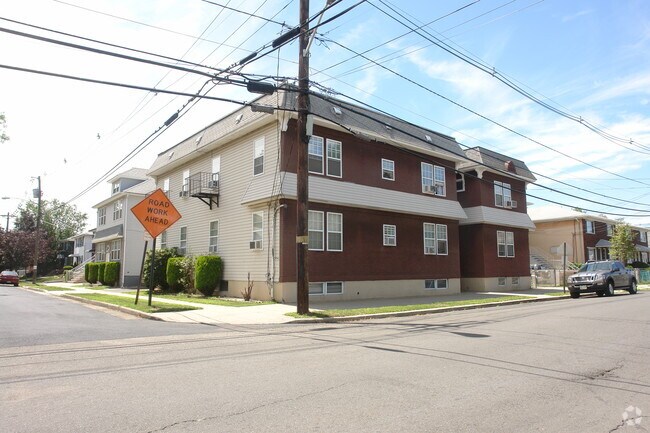Foto del edificio - 903 Chandler Ave