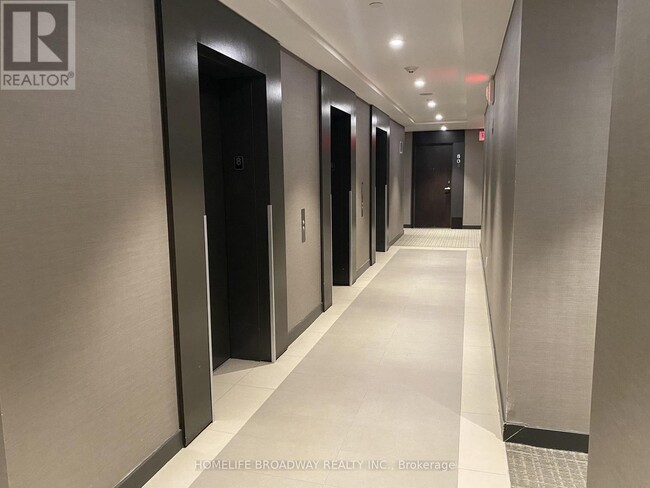 Building Photo - 170 Sumach St