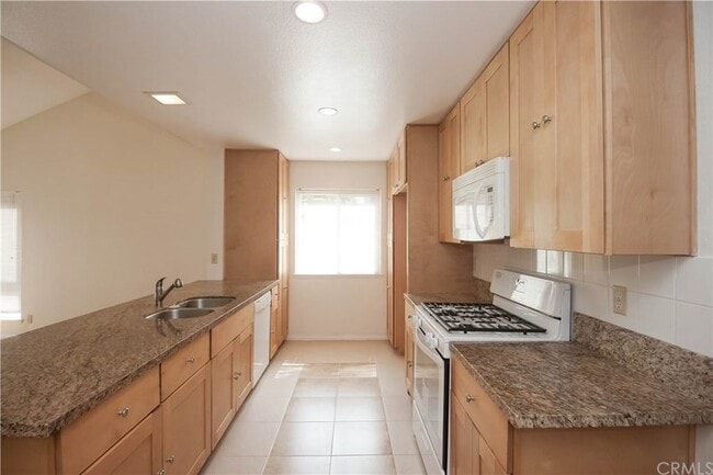 Building Photo - 13031 Sutton St