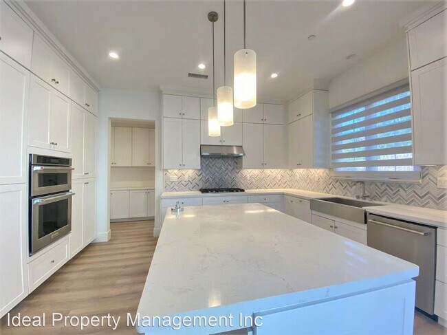 Building Photo - 4 br, 3 bath House - 196 Villa Rdg
