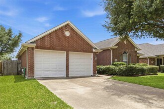 Building Photo - 12807 Canyon Echo Dr