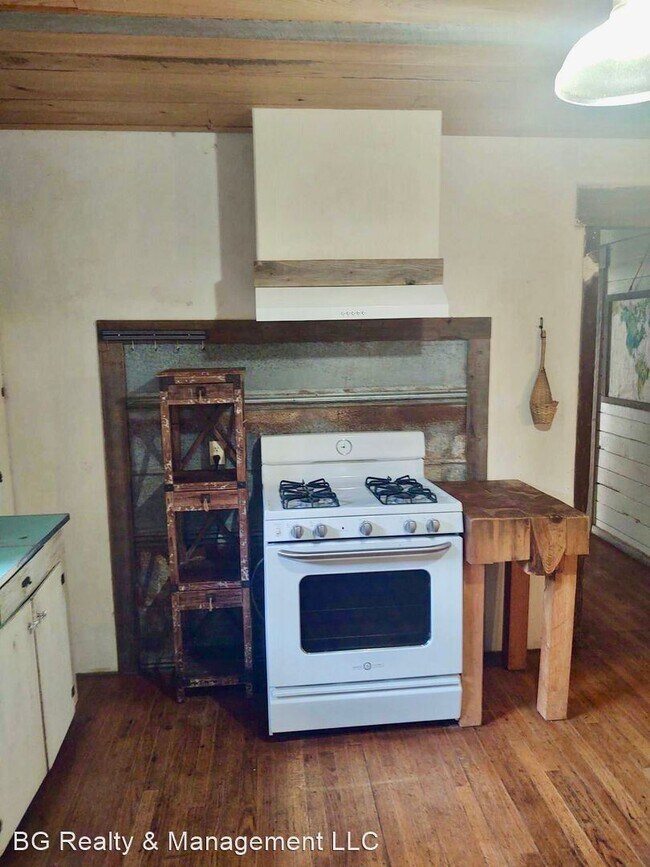 Foto del edificio - 3 br, 2 bath House - 118 Louisa Blvd