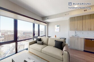 Building Photo - 555 President St