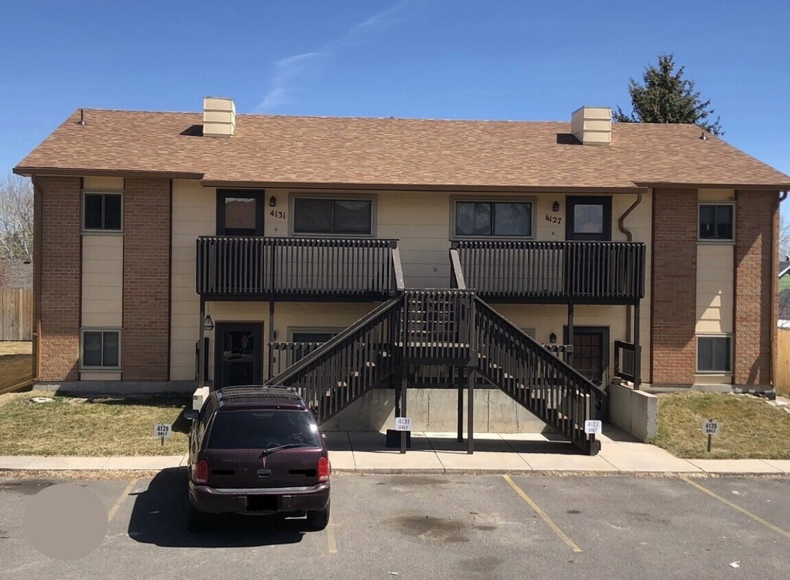 Primary Photo - 4125 Van Buren Ave