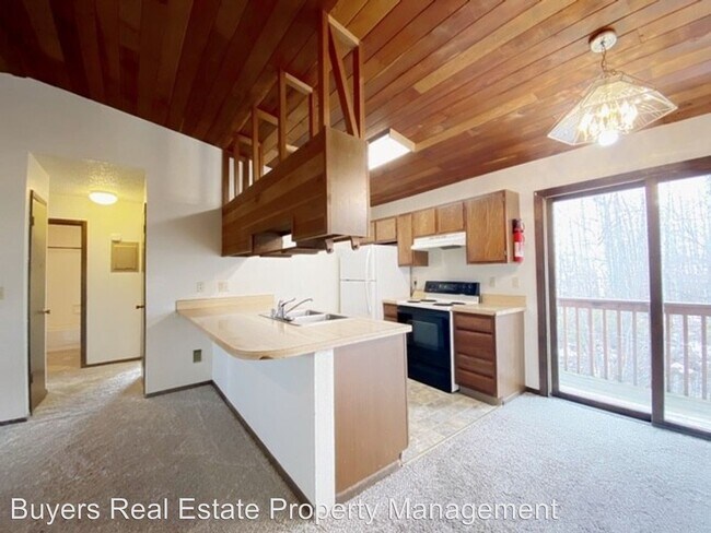 Building Photo - 8540 Golden St