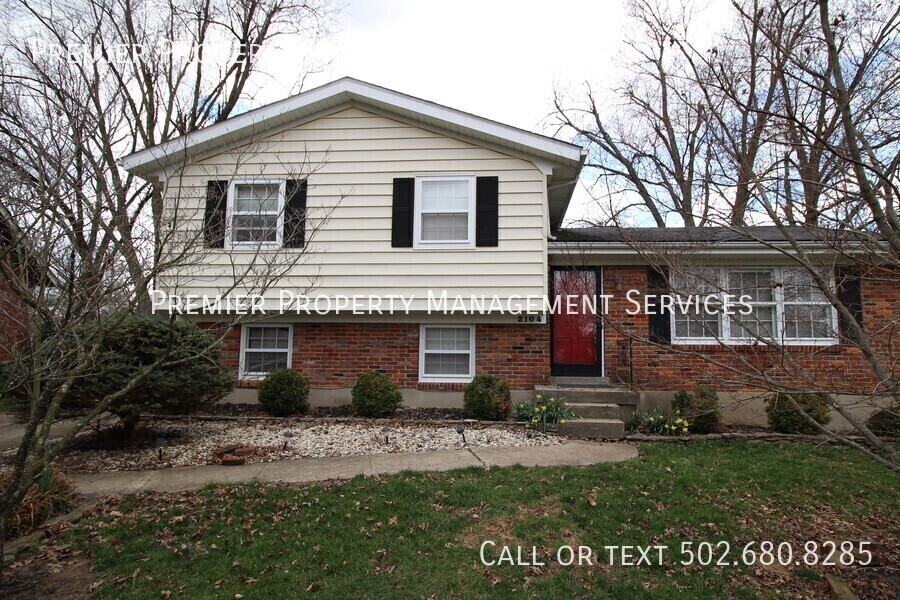 Primary Photo - Multilevel home in J'town!