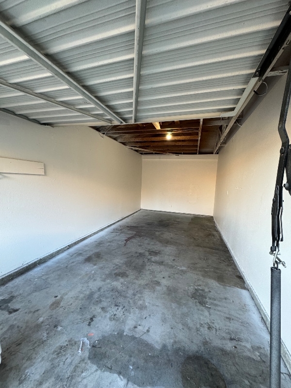 Building Photo - 2226 E Devonshire Ave