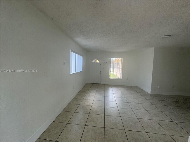 Building Photo - 3810 SW 89th Ave