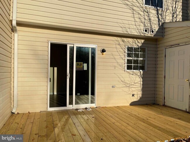 Building Photo - 45277 Keyport Ct
