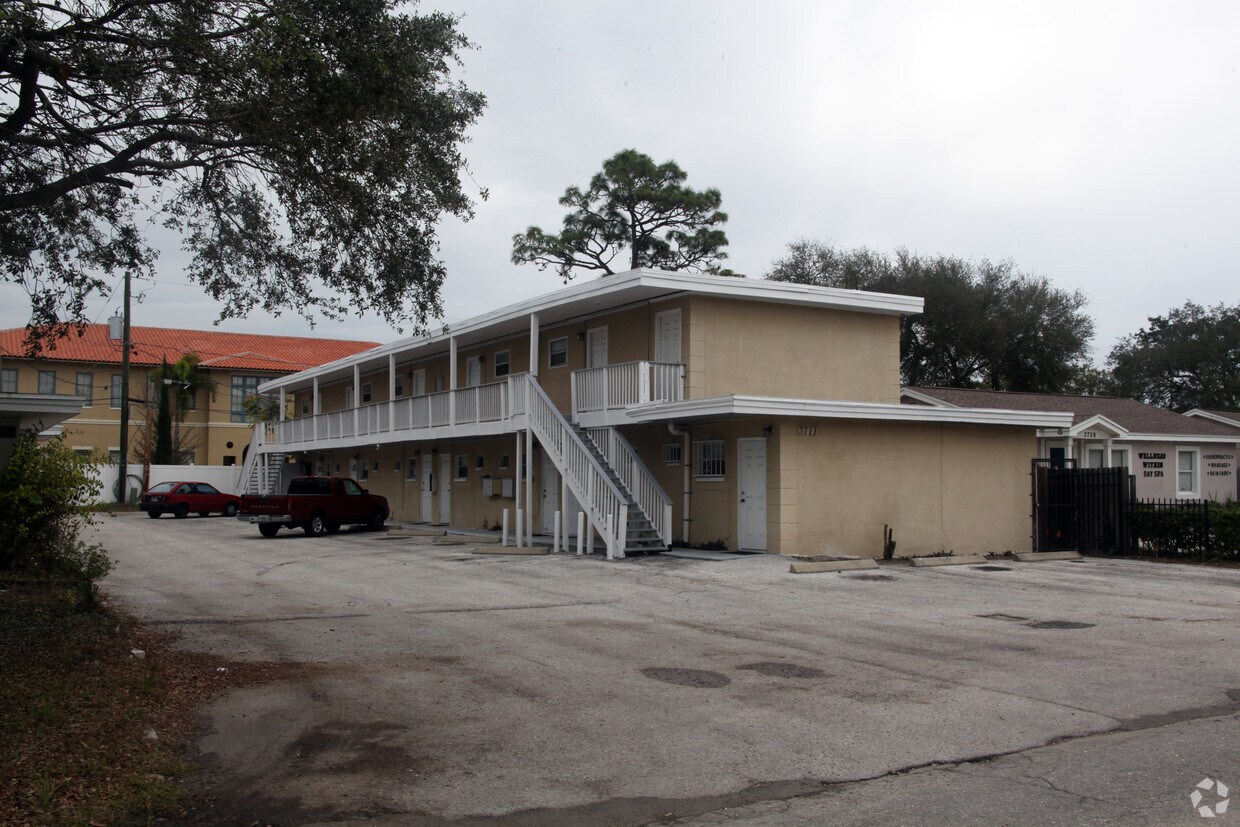 Foto principal - 3711 W Mckay Ave