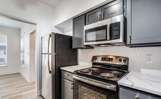 Building Photo - 3 bedroom in Dallas TX 75287
