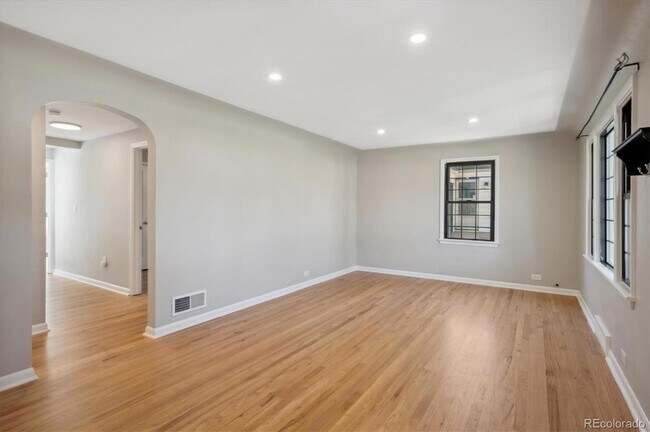 Foto del edificio - 3270 S Gilpin St