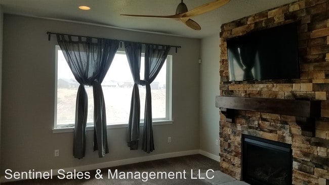 Building Photo - 3 br, 2.5 bath House - 7664 N Evans Ranch Dr.