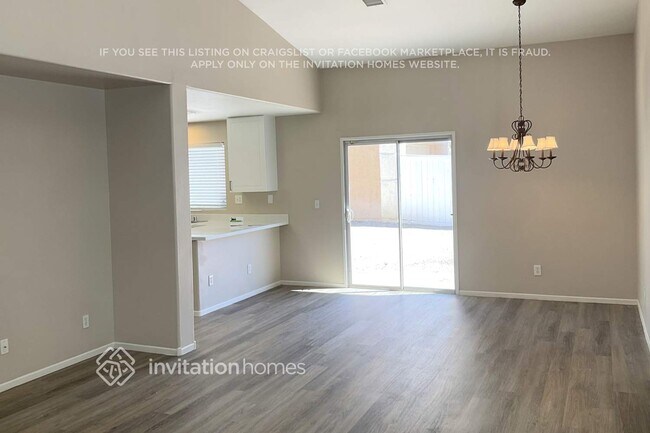 Foto del edificio - 5438 Ragged Robin Ct