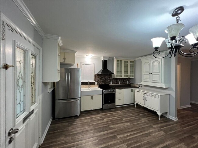 Foto del edificio - 20551 Canterbury Ln