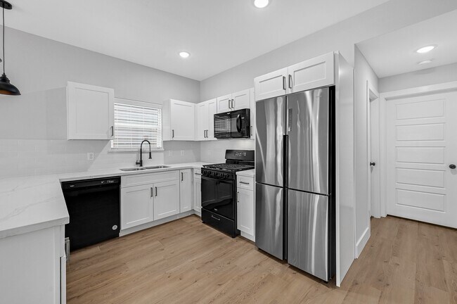 Foto del edificio - 3312 Bacchus St