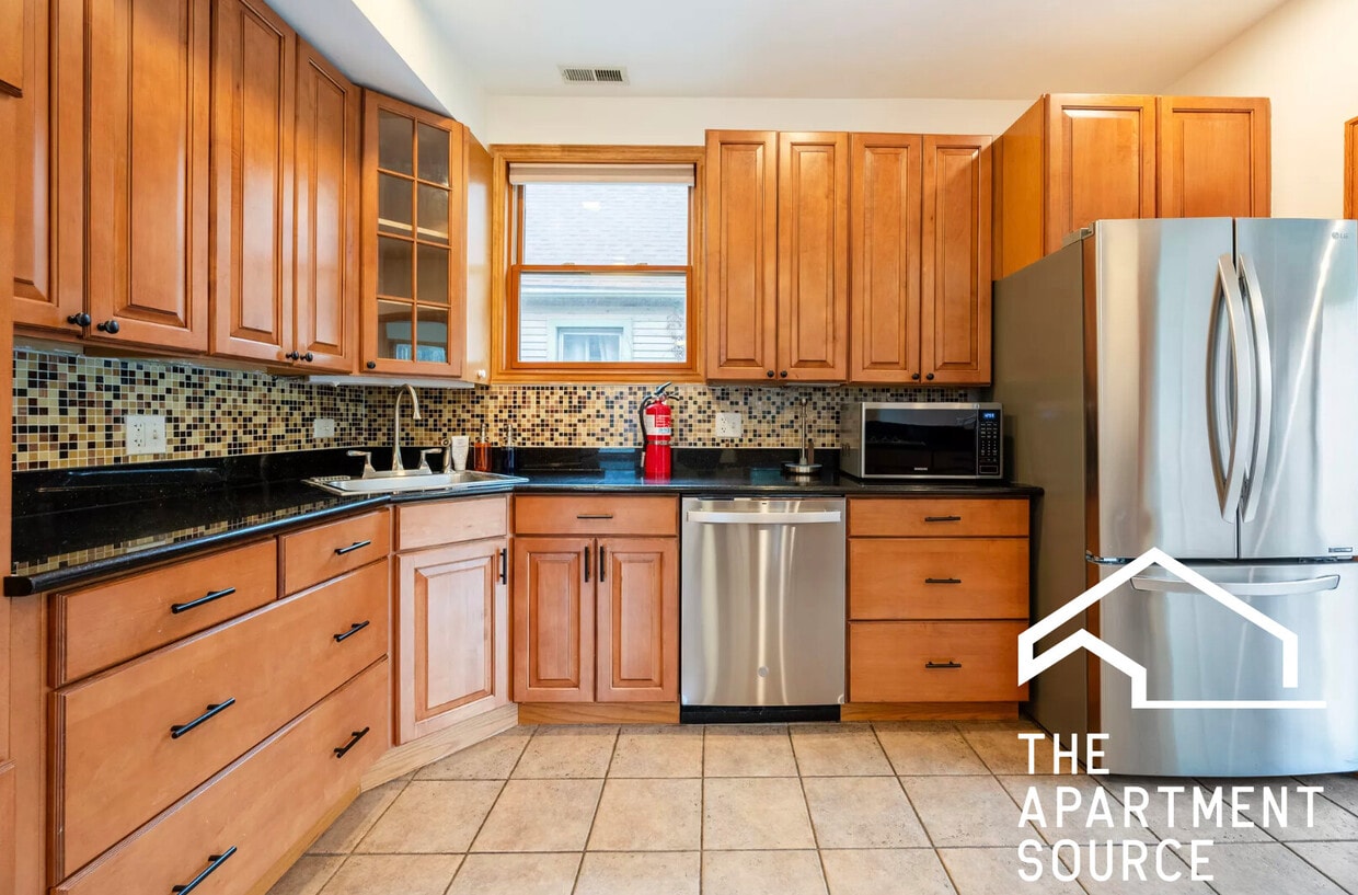 Foto principal - 3913 N Kenneth Ave