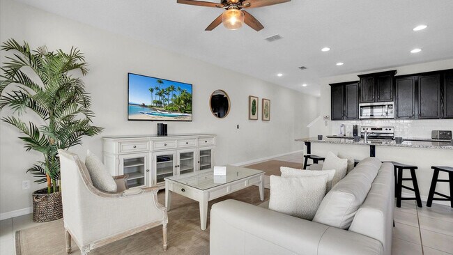 Building Photo - 1531 Carey Palm Cir
