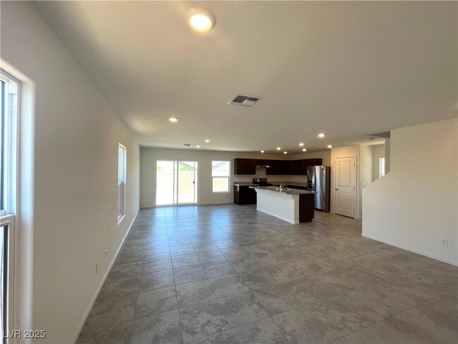 Building Photo - 8694 Glen Echo Ave