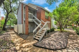 Building Photo - 2105 St Michaels Dr